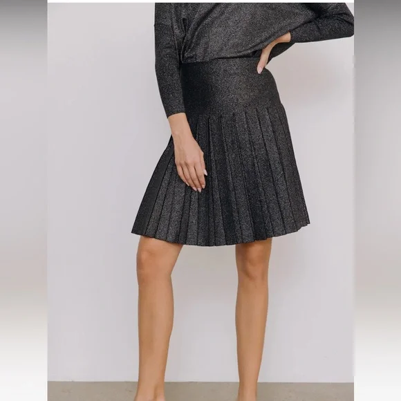 Apparalel THE INFINITY SKIRT IN METALLIC BLACK